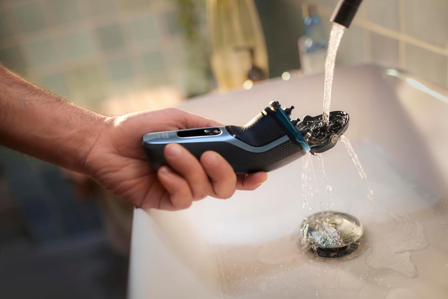 Philips Norelco Shaver 3600 Wet & Dry Electric Shaver S3243/91